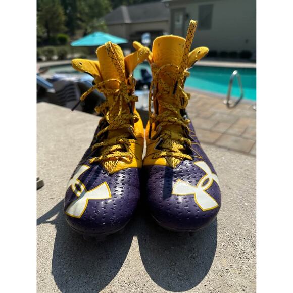 Under Armour Football Cleats - Picture 2 of 6
